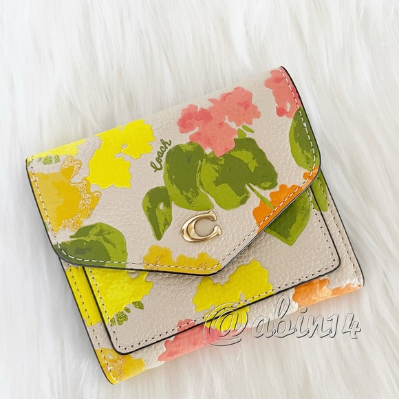 NWT Coach Wyn Leather Wallet with Floral Print - Picture 5 of 5